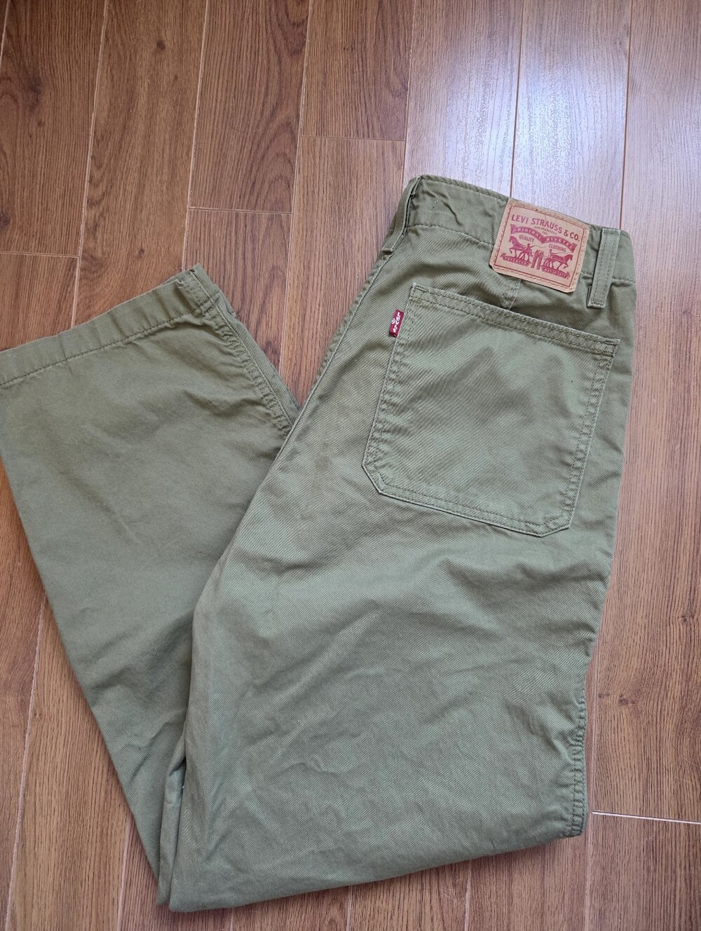 Levi's Pants - Picture 4 of 5